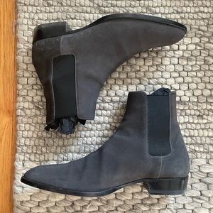 Saint Laurent Wyatt Suede Chelsea Boots